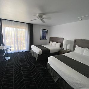 2 Queen Beds Non Smoking